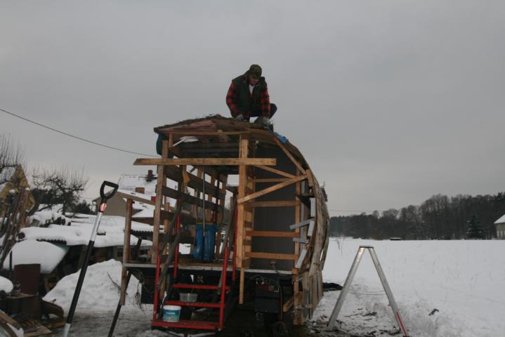 aufbau_faschingshaenger_2010_005.jpg